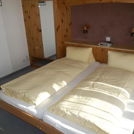 Hotel Old-Jnn Saas im Prattigau Экстерьер фото