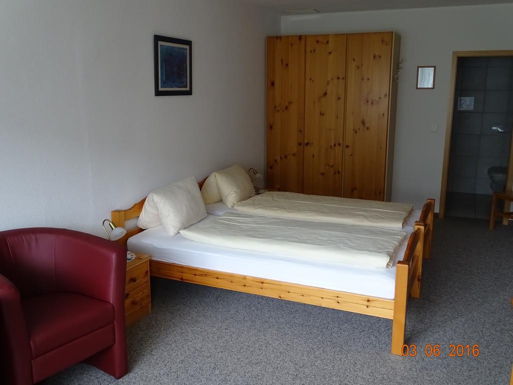Hotel Old-Jnn Saas im Prattigau Номер фото